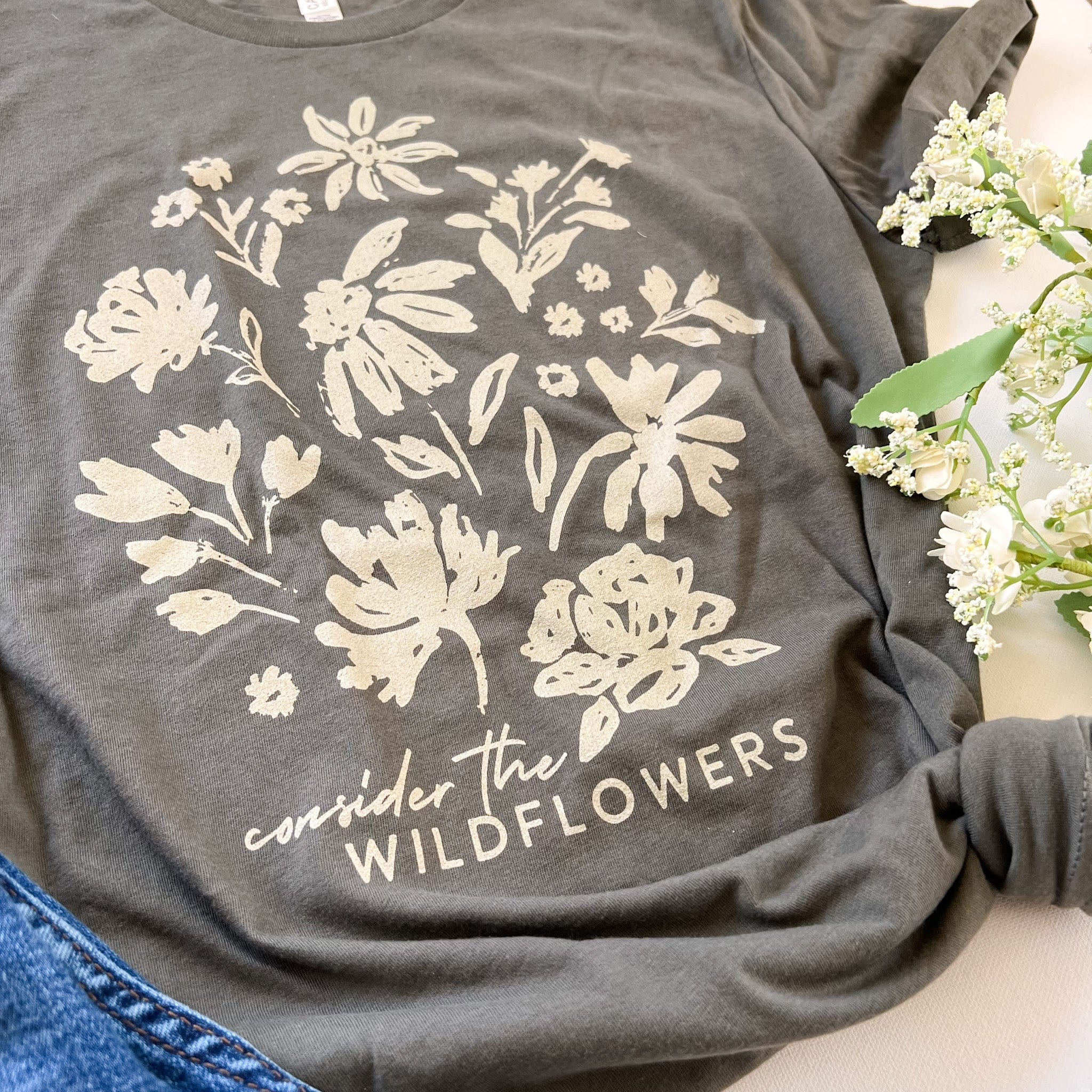 Women's Dandelion Graphic Tee – Wildflower Faith Print Short Sleeve Shirt – Casual Comfort Top